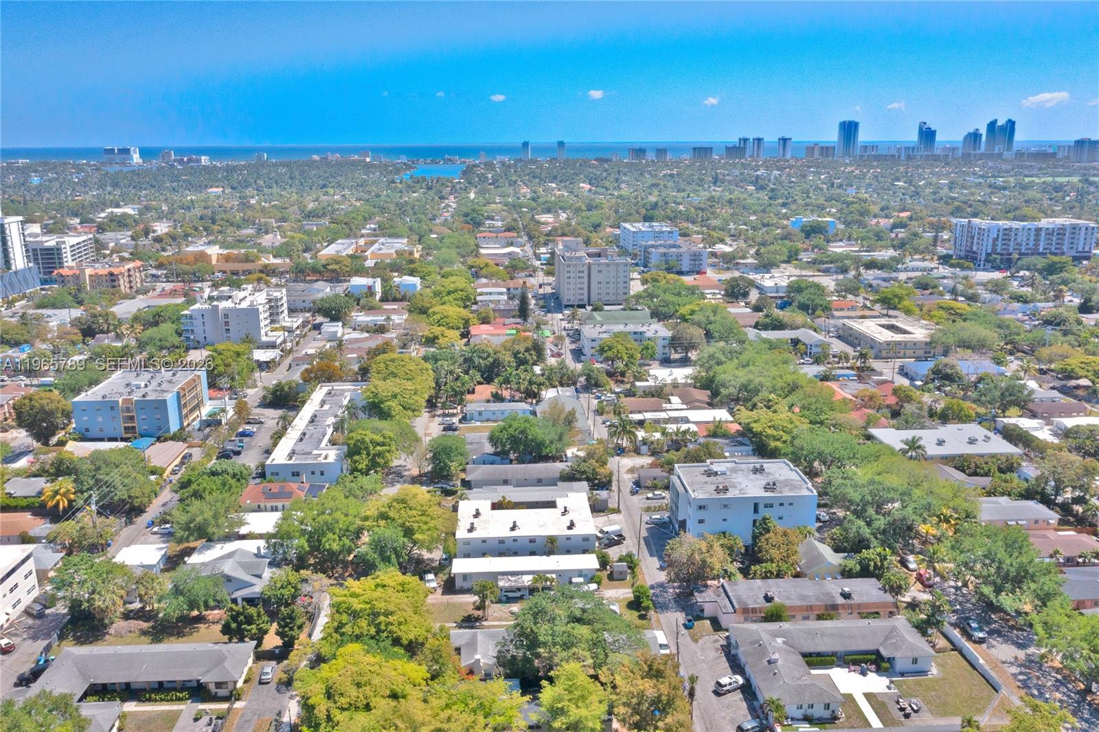 HOLLYWOOD - Residential