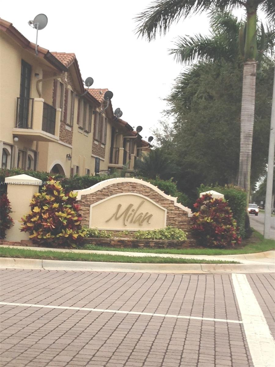 BEACON AT DORAL - Residential