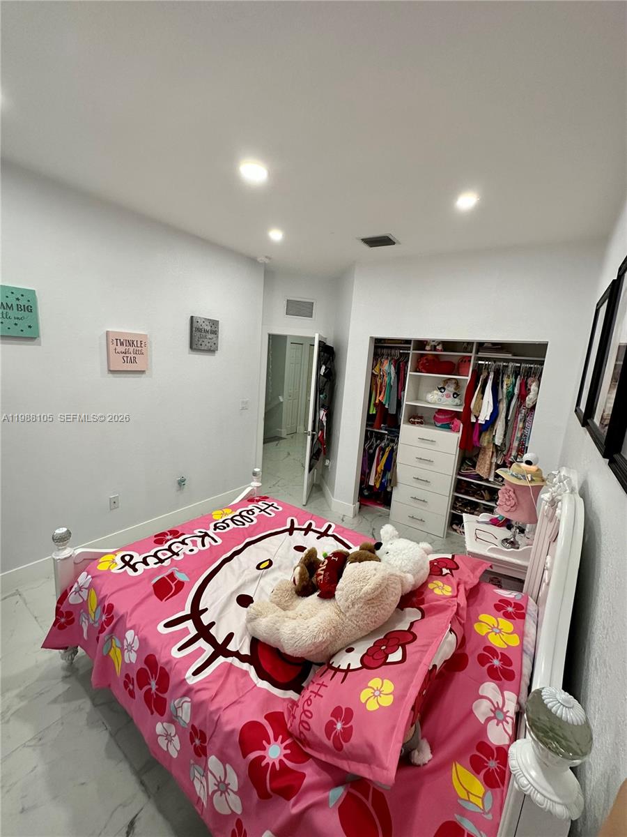 SILVER PALM EAST SEC THRE - Residential