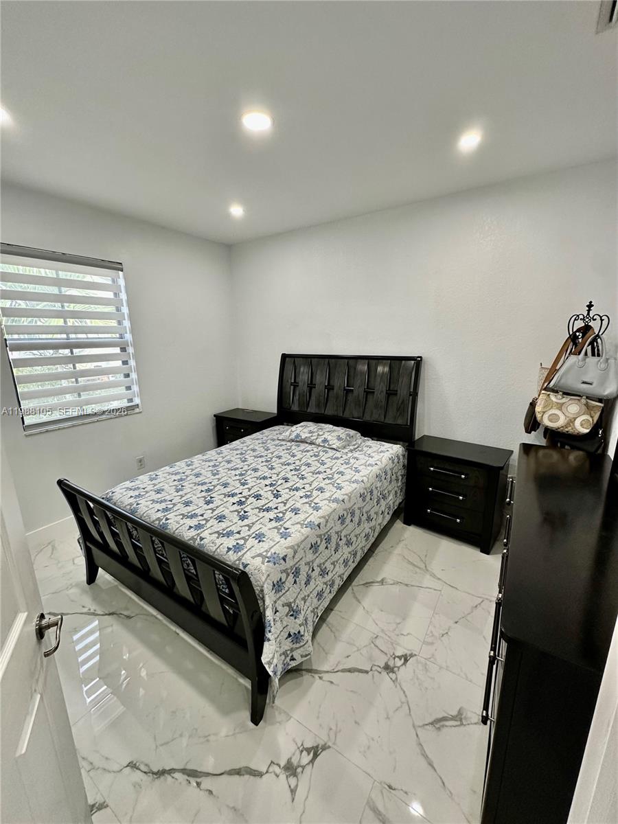 SILVER PALM EAST SEC THRE - Residential