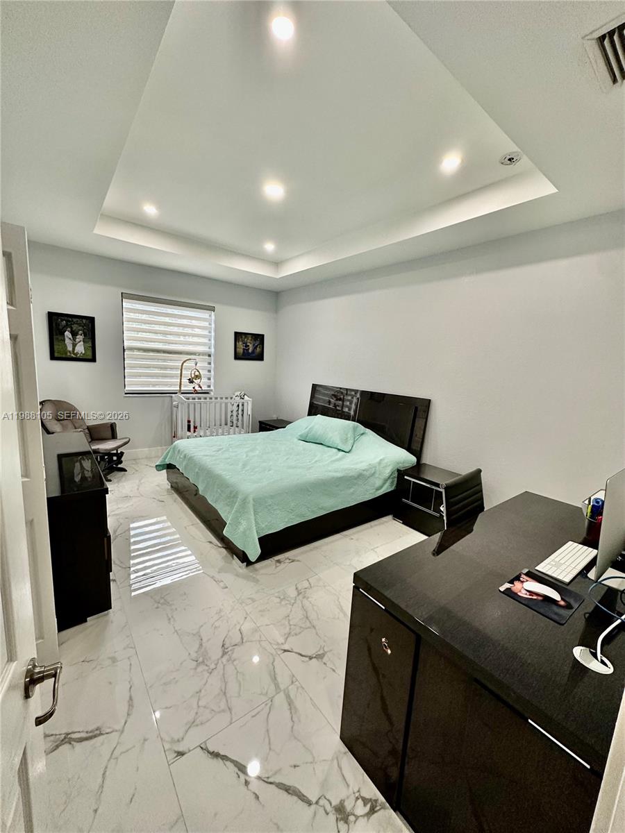 SILVER PALM EAST SEC THRE - Residential