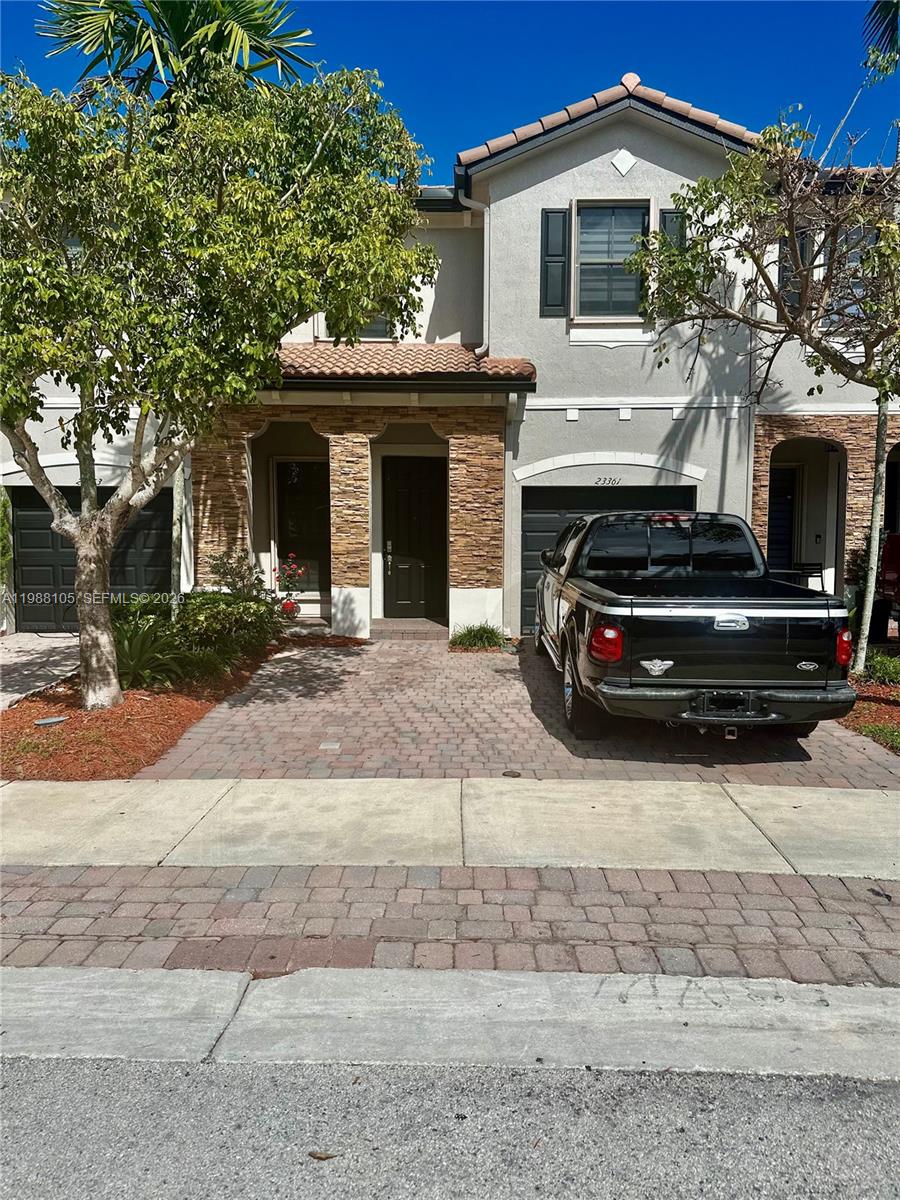 SILVER PALM EAST SEC THRE - Residential