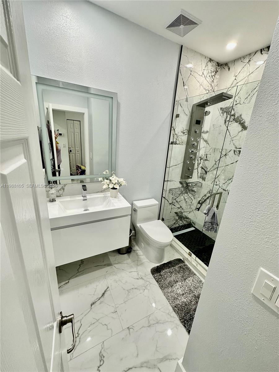 SILVER PALM EAST SEC THRE - Residential