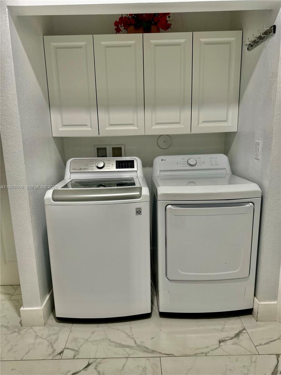 SILVER PALM EAST SEC THRE - Residential