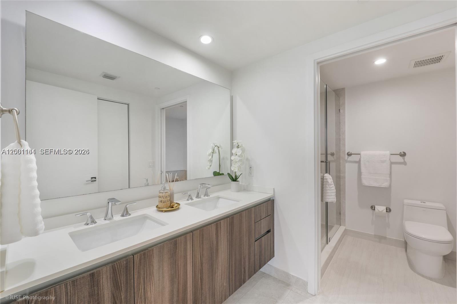 ARIA ON THE BAY CONDO - Residential Lease