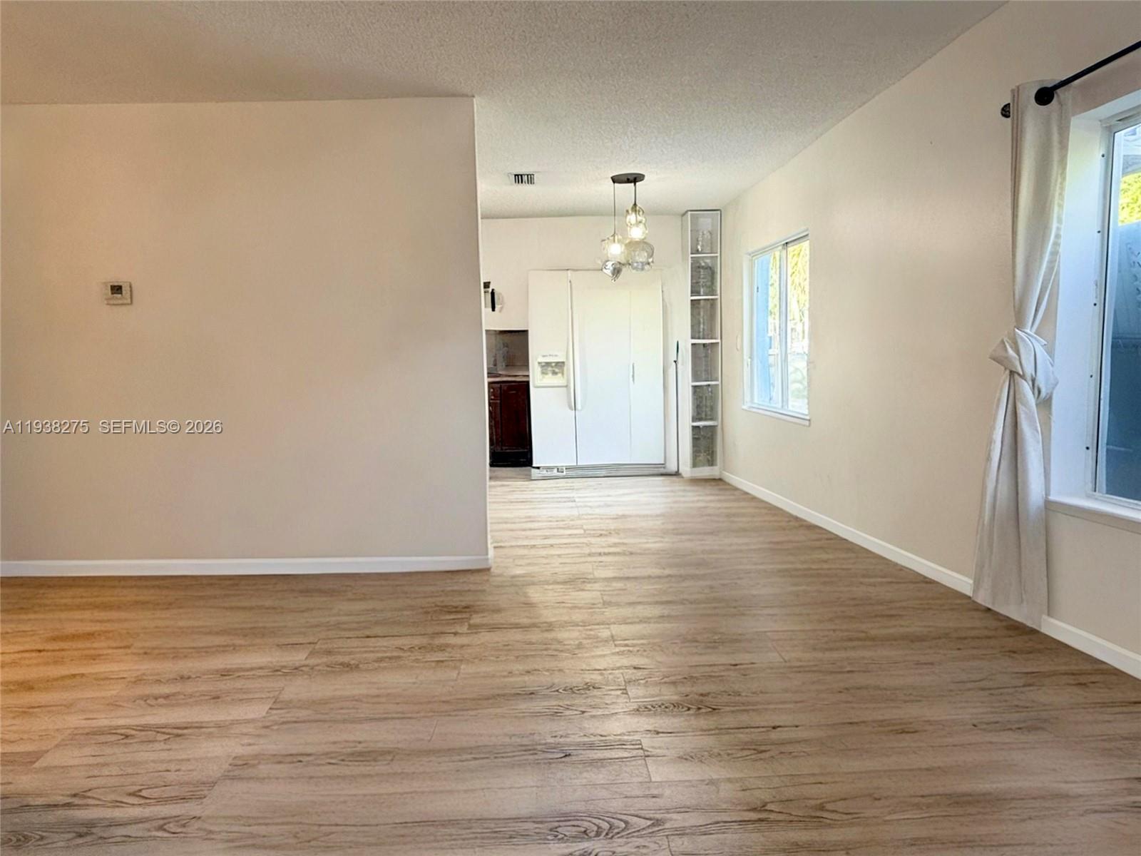 SUNRISE GOLF VILLAGE SEC - Residential Lease