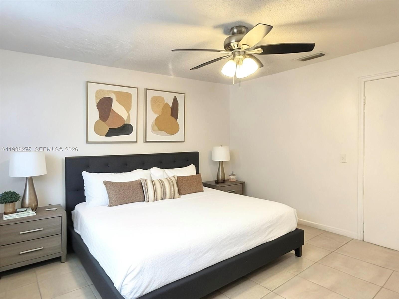 SUNRISE GOLF VILLAGE SEC - Residential Lease