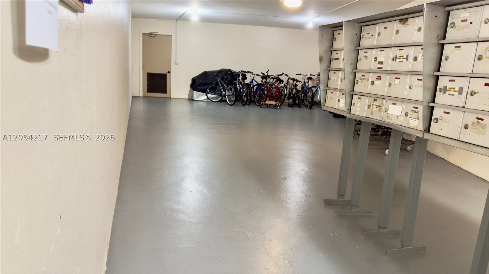 2402 Antigua Cir G1