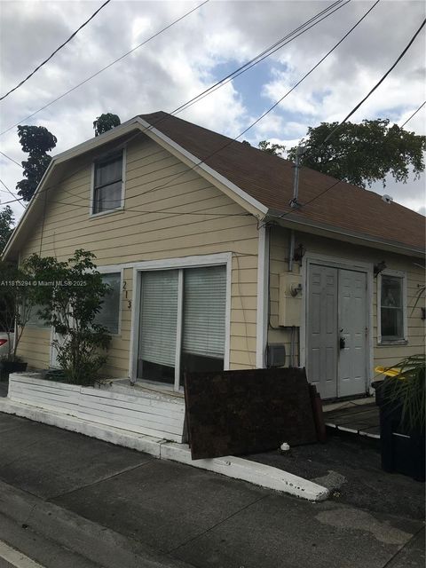 213 Stirling Dania Beach FL 33004