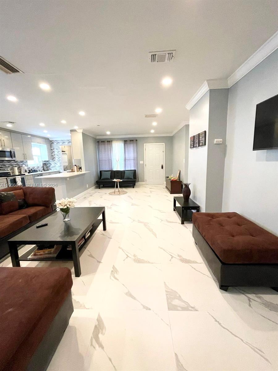 RO-LEN ACRES 1ST ADD - Residential Lease