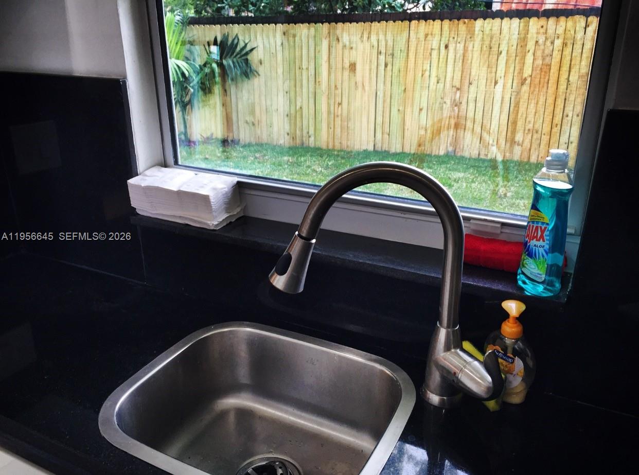 RO-LEN ACRES 1ST ADD - Residential Lease