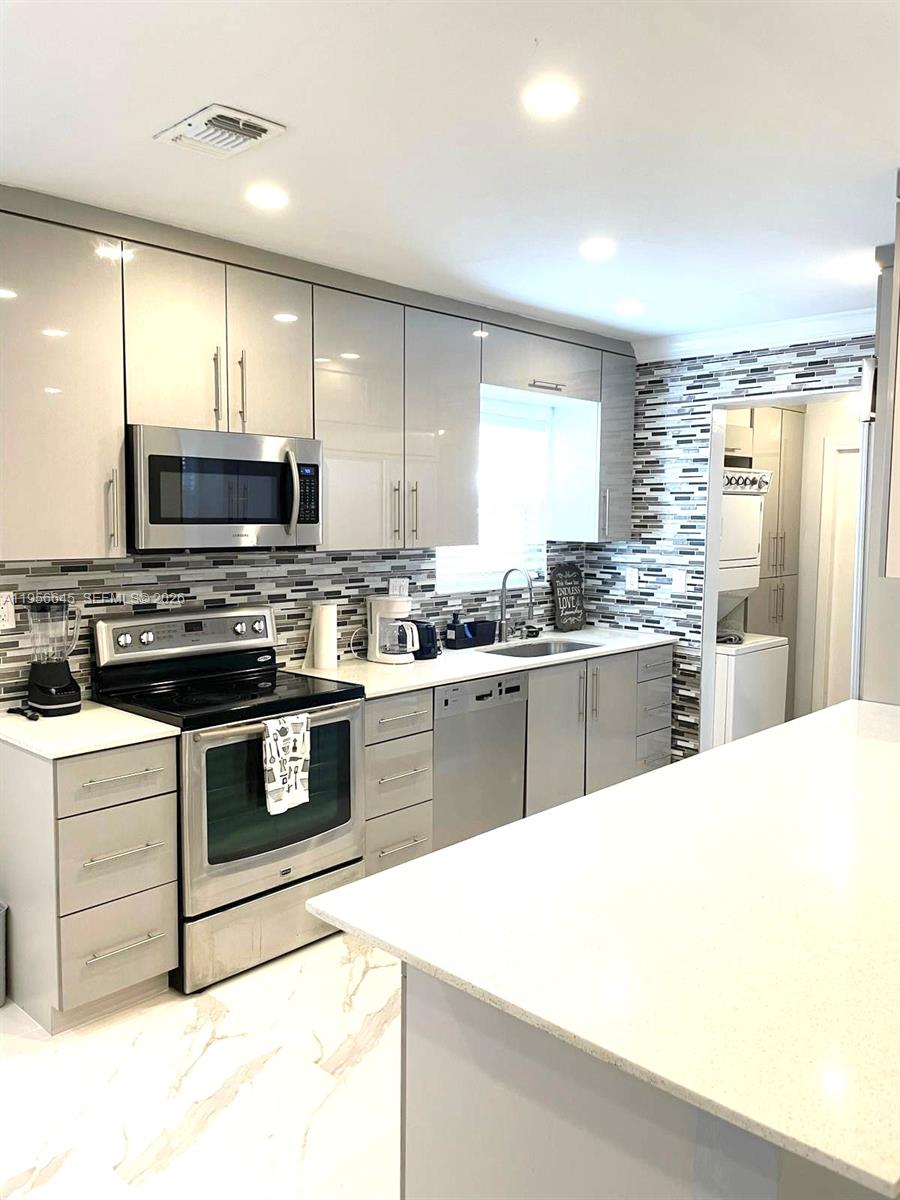 RO-LEN ACRES 1ST ADD - Residential Lease