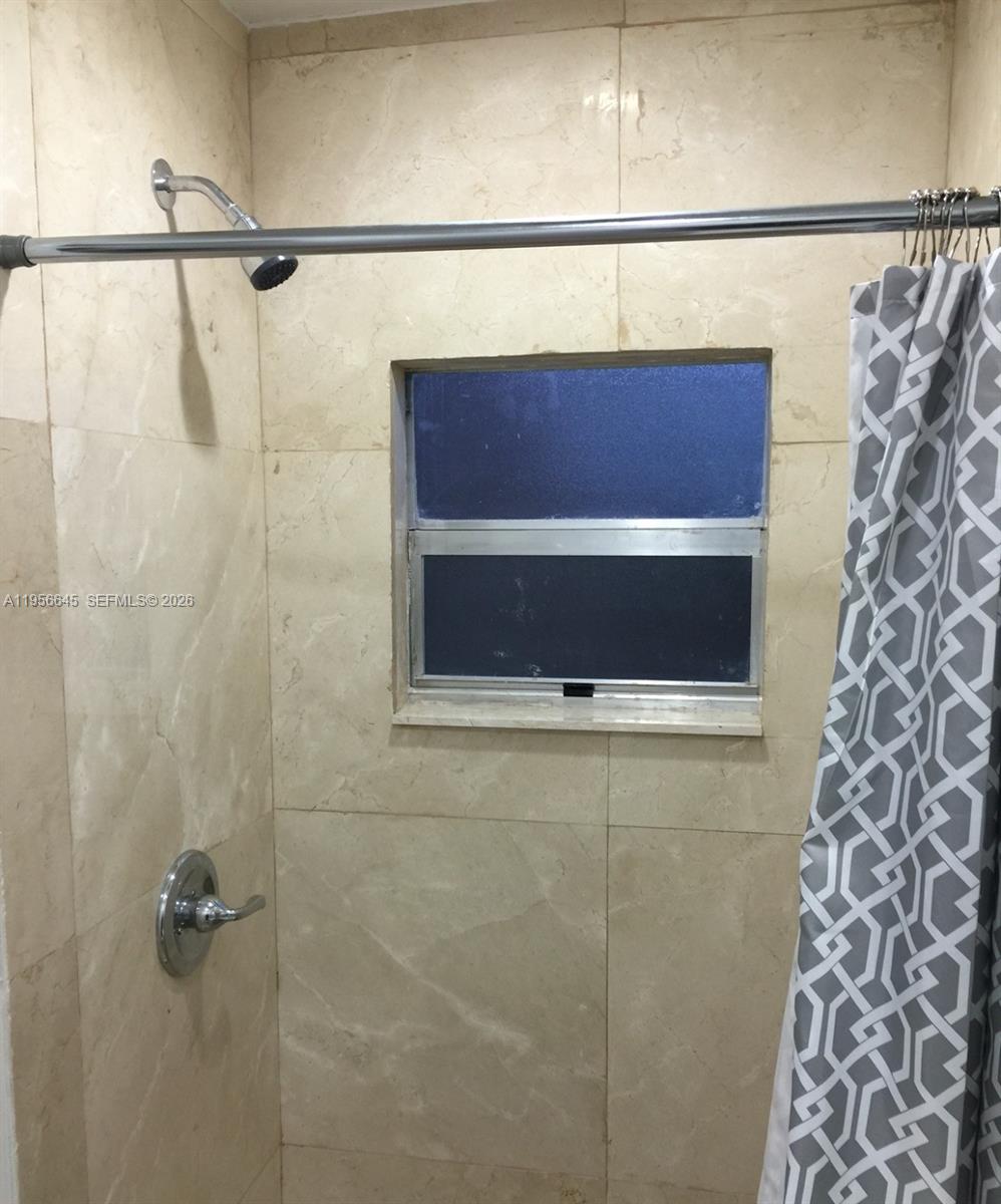 RO-LEN ACRES 1ST ADD - Residential Lease