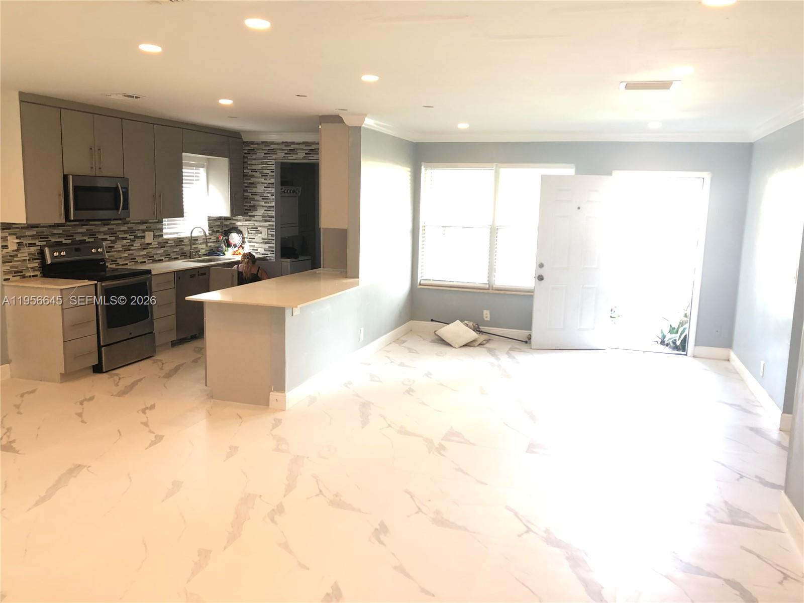 RO-LEN ACRES 1ST ADD - Residential Lease