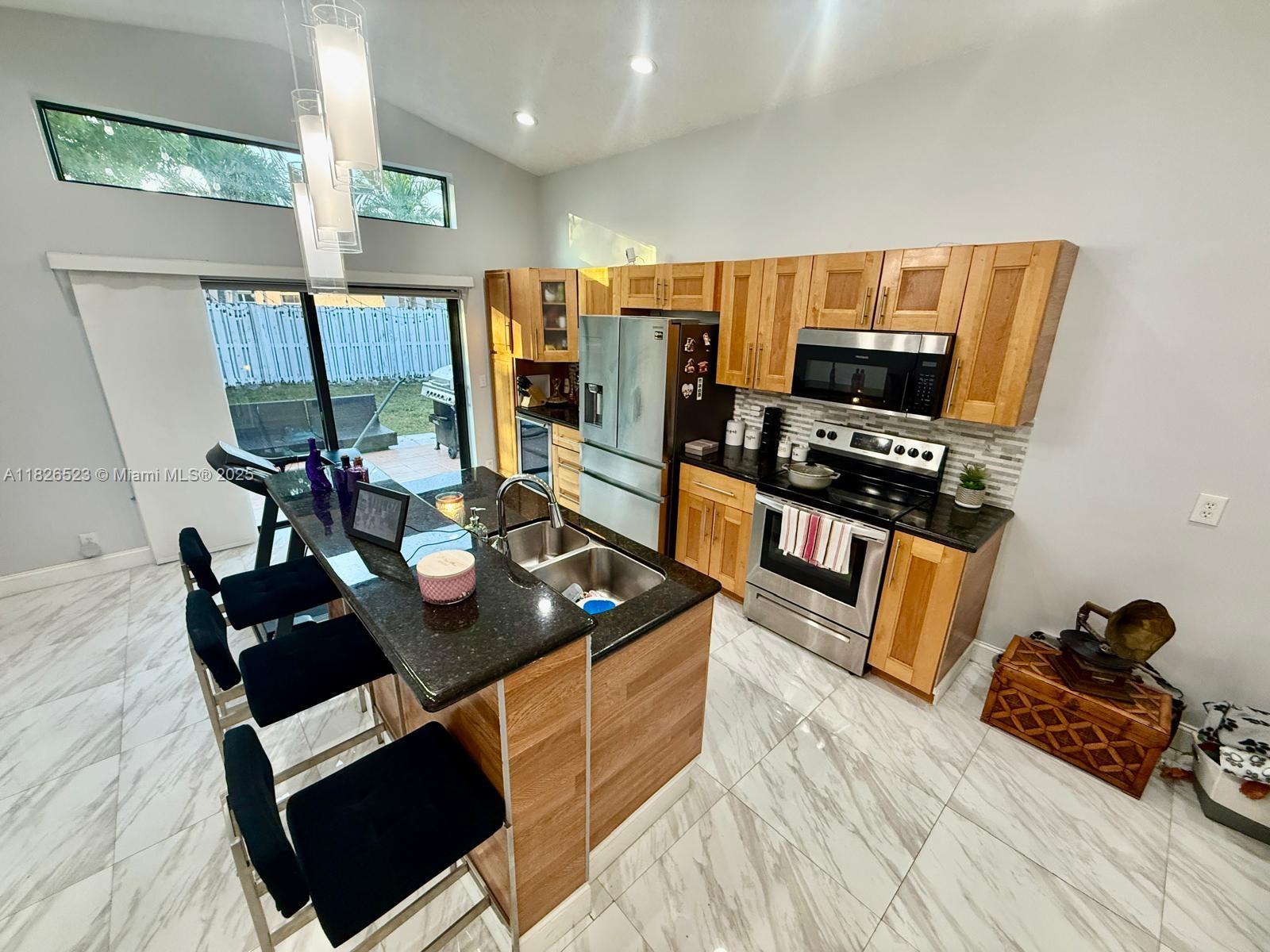 SILVER LAKES PHASE III - Residential