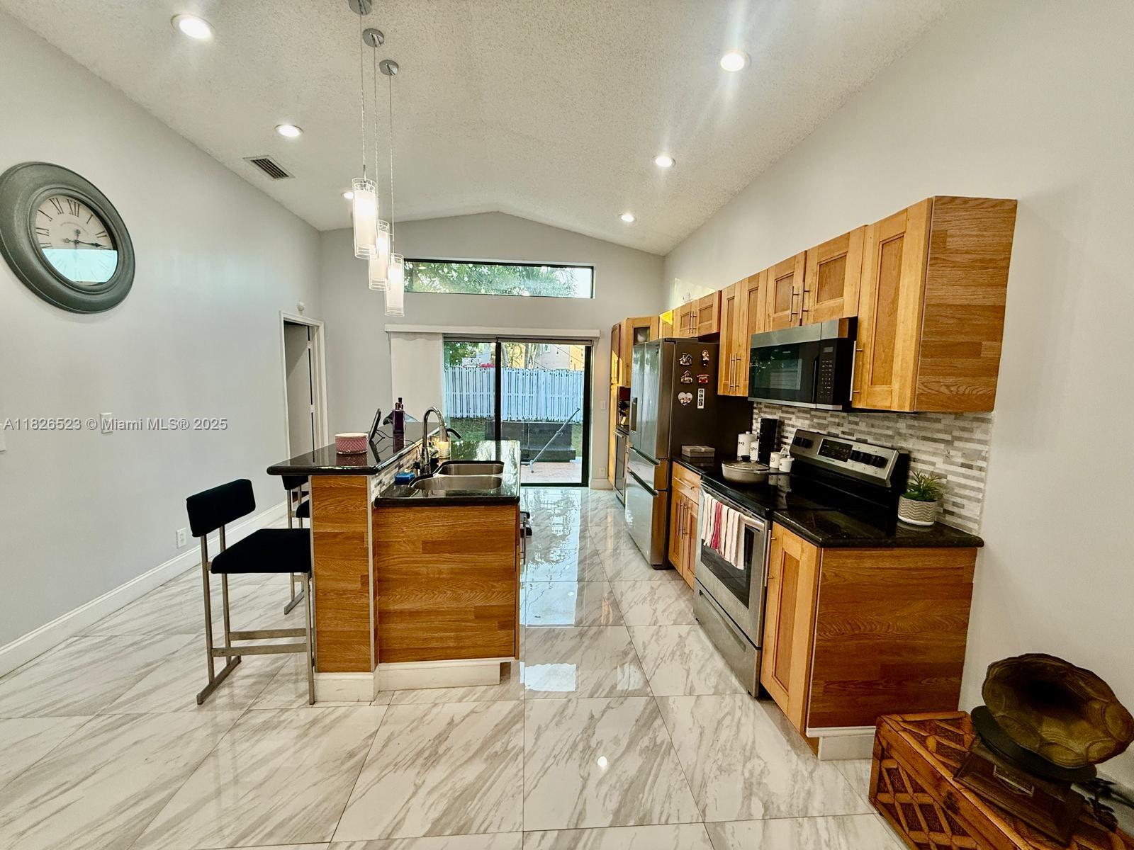 SILVER LAKES PHASE III - Residential