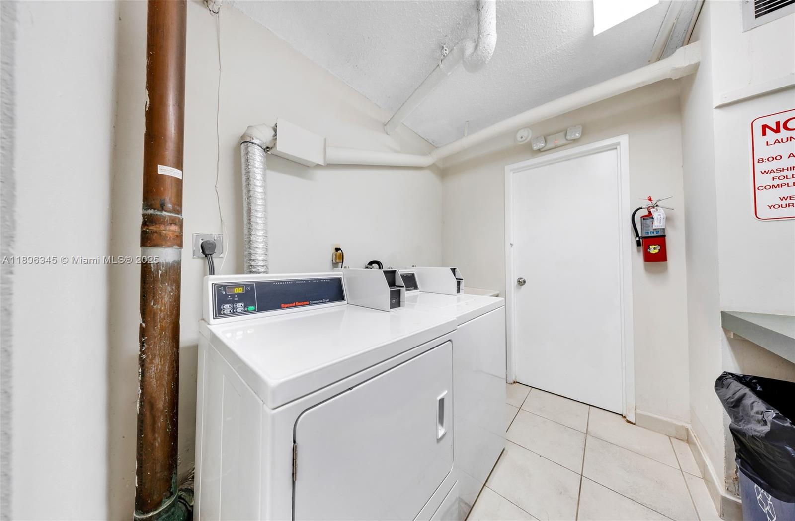 5838 CONDOMINIUM - Residential