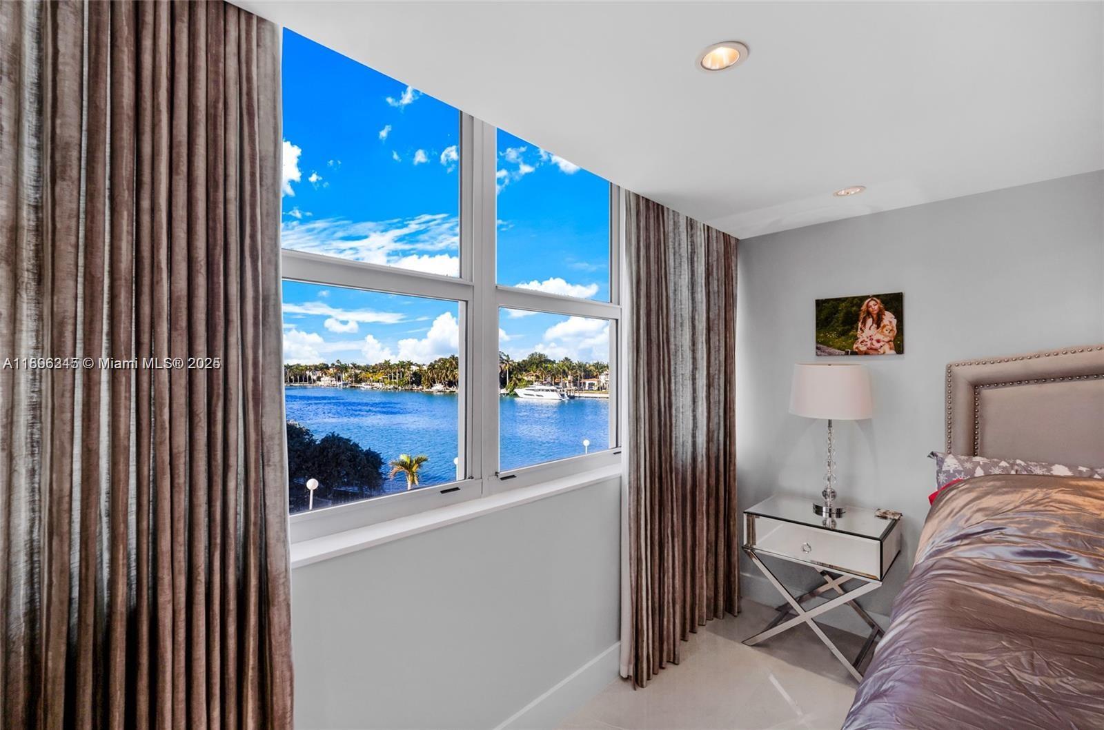 5838 CONDOMINIUM - Residential