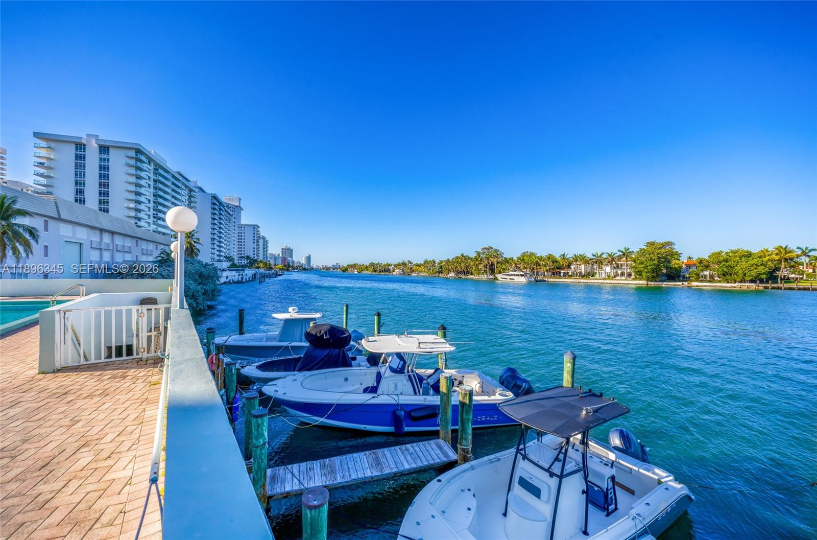 5838 CONDOMINIUM - Residential