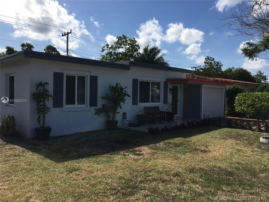 Great opportunity to own a beautiful 3 bedroom/2 bathroom house for a family or starter home. This property has a newly remodeled kitchen and a big back yard. Call listing agent for showing instructions. Please bring your best offers!