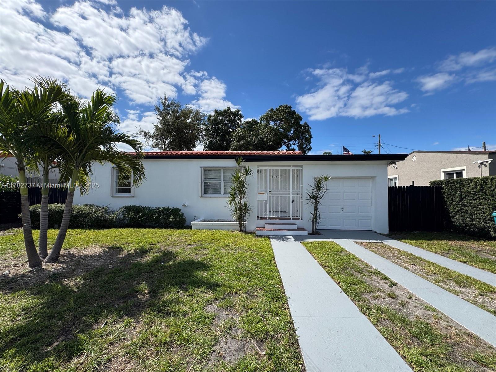 4060 Sw 6th St, Miami, Broward County, Florida - 2 Bedrooms  
1 Bathrooms - 
