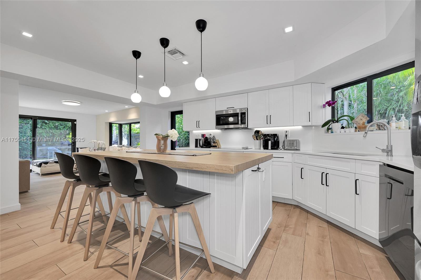 BISCAYNE KEY ESTATES - Residential