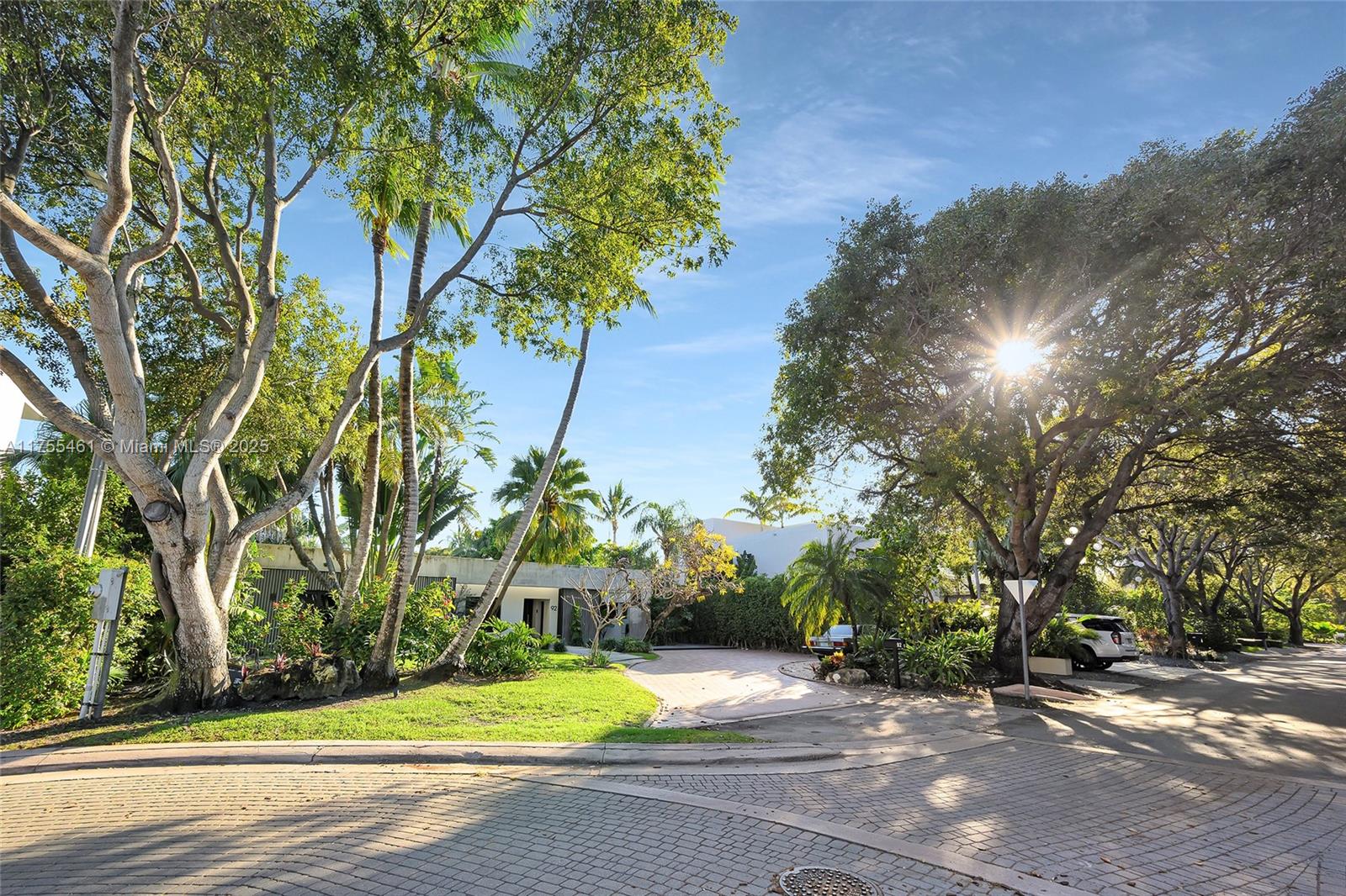 BISCAYNE KEY ESTATES - Residential