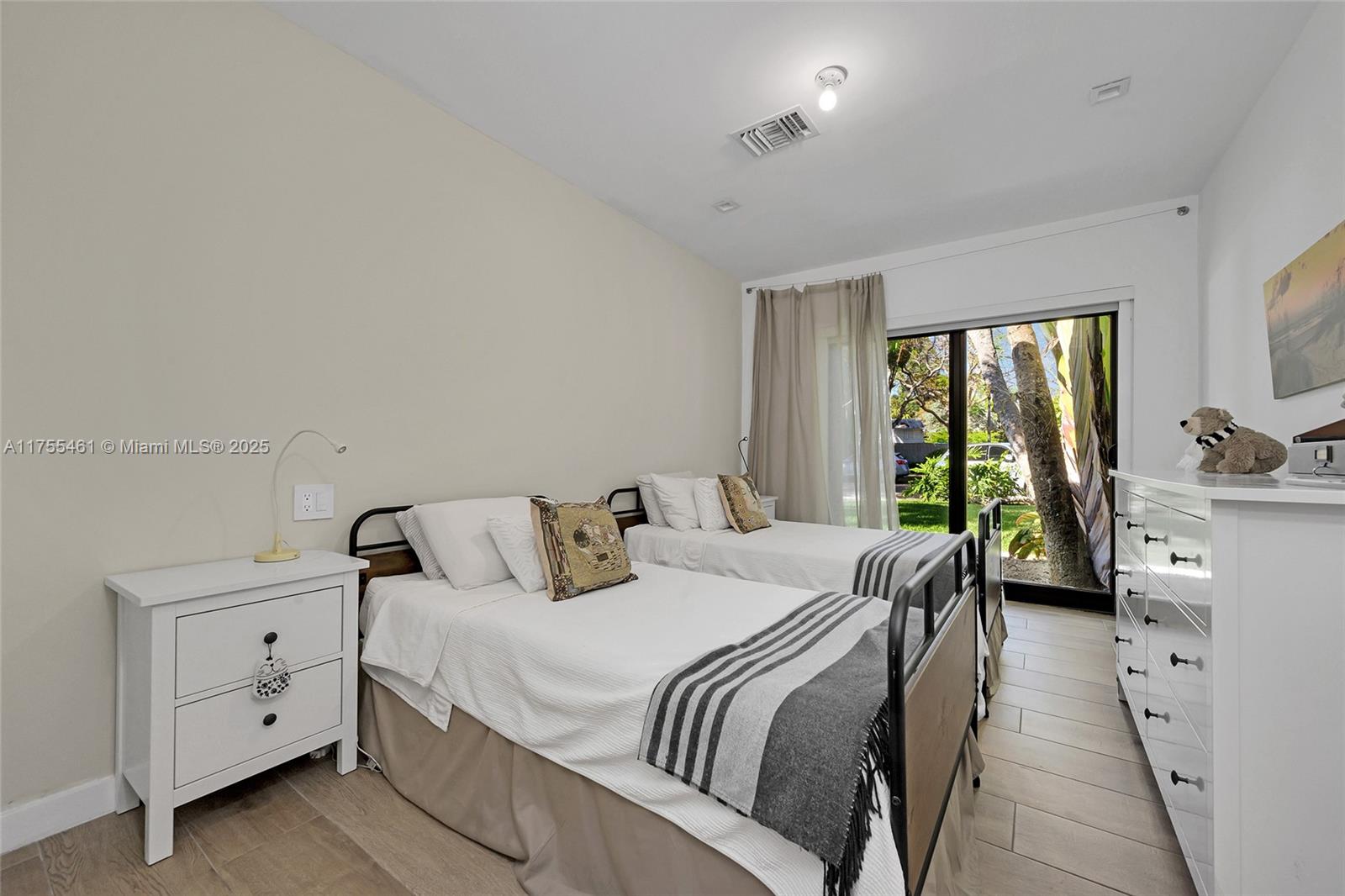 BISCAYNE KEY ESTATES - Residential