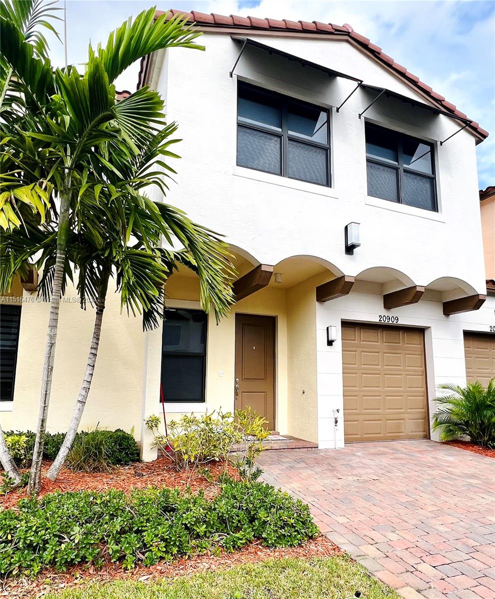 EXQUISITE 4 BEDS, 2.5 BATHS, TOWNHOME IN THE SOUGHT AFTER COMMUNITY OF CHAPEL GROVE, LOCATED IN WEST PEMBROKE PINES. AMAZING UPGRADED KITCHEN W/GORGEOUS COUNTERTOPS. AMPLE ISLAND UNDERNEATH STORAGE, LARGE MAIN BEDROOM, MAIN BATH WITH DOUBLE SINKS, SECOND FLOOR & STAIRS CARPETED, FIRST FLOOR WITH WOOD GRAIN CERAMIC, ALL IMPACT WINDOWS CUSTOM MADE WINDOW TREATMENTS, VOLUME CEILING RECESSED LIGHTS, LAMPS IN LIVING ROOM AND FLORIDA ROOM STAYS, JUST PAINTED, NICE FENCED PATIO AREA WITH PATIO FURNITURE INCLUDED IN RENT ALSO 4 BAR STOOLS WILL STAY, AREA COUNTS WITH A+ SCHOOLS ALL LEVELS, HEATED COMMUNITY POOL, SPA, FITNESS AREA, SHADED PLAYGROUND AREA, BASQUET BALL COURT, GREAT LOCATION, BLOCKS AWAY US-27 THIS IS A TRUE GEM!