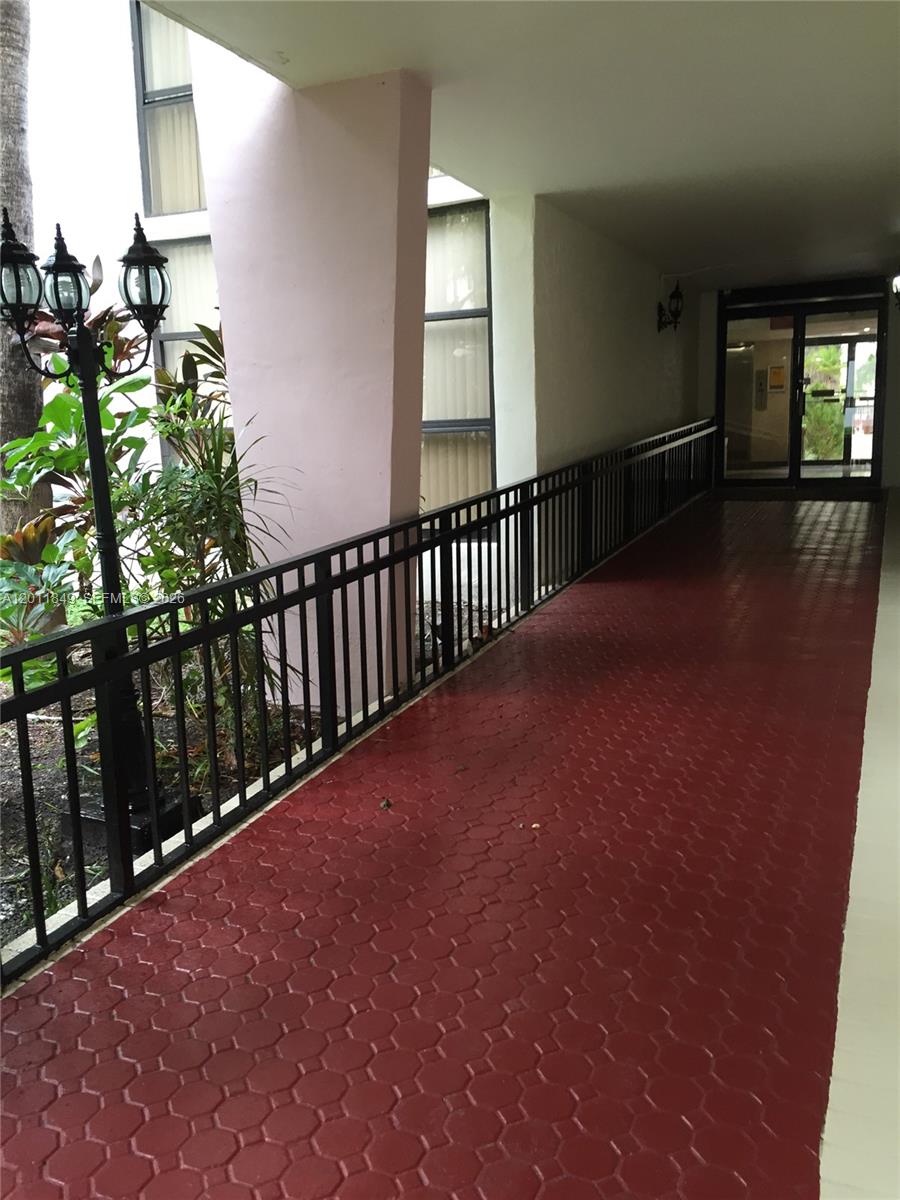 17011 N Bay Rd 918