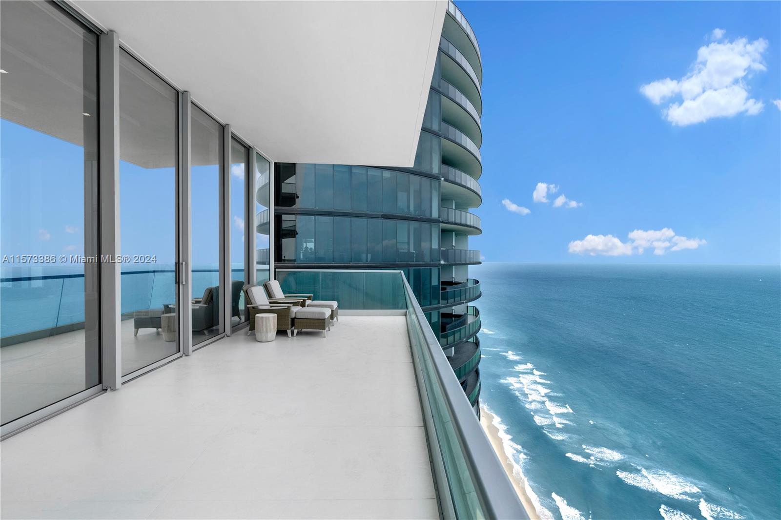 Turnberry Ocean Club - Residential