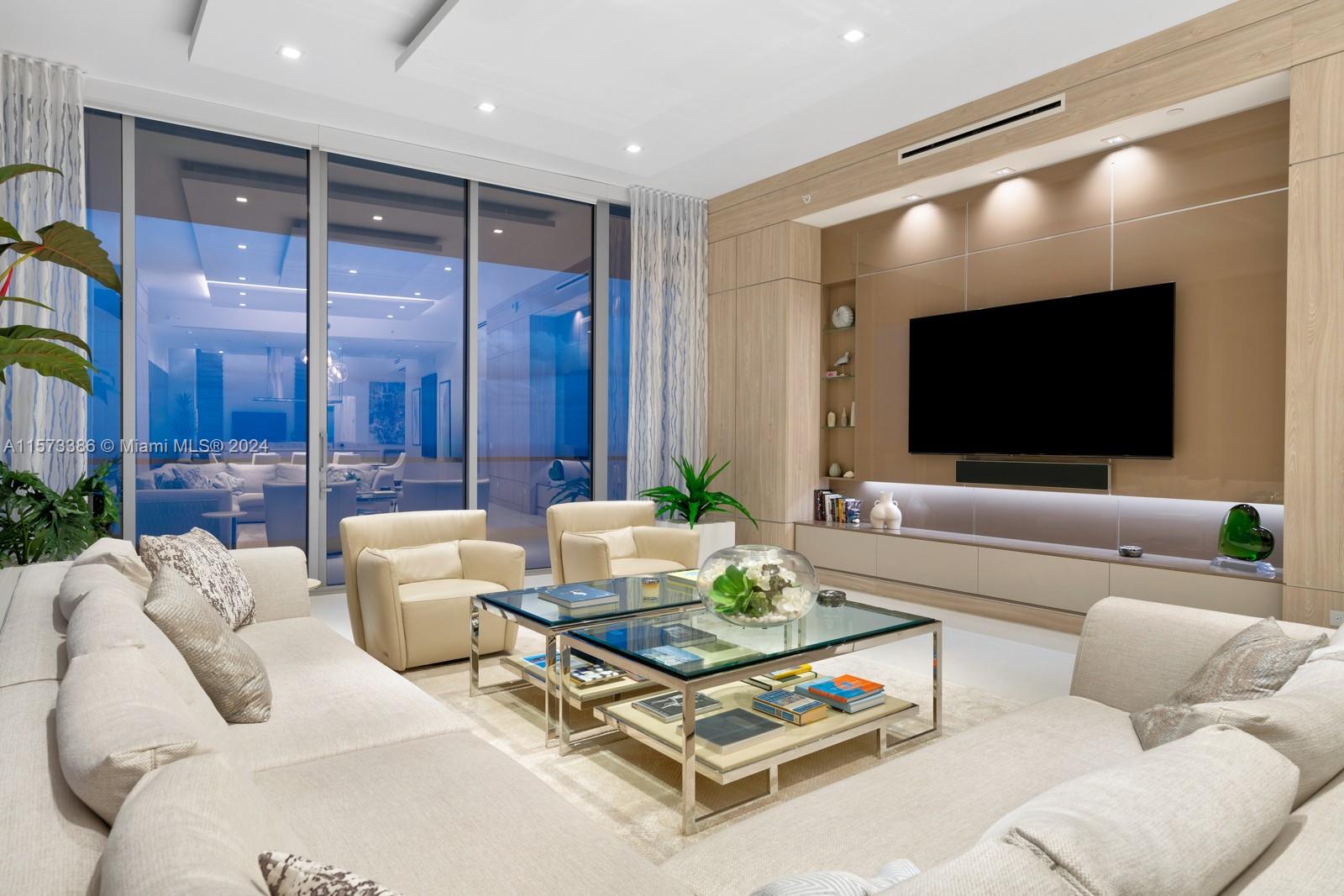 Turnberry Ocean Club - Residential