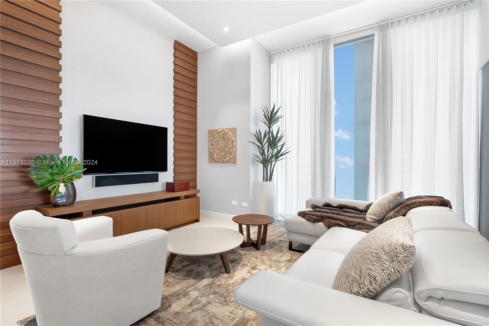 Turnberry Ocean Club - Residential