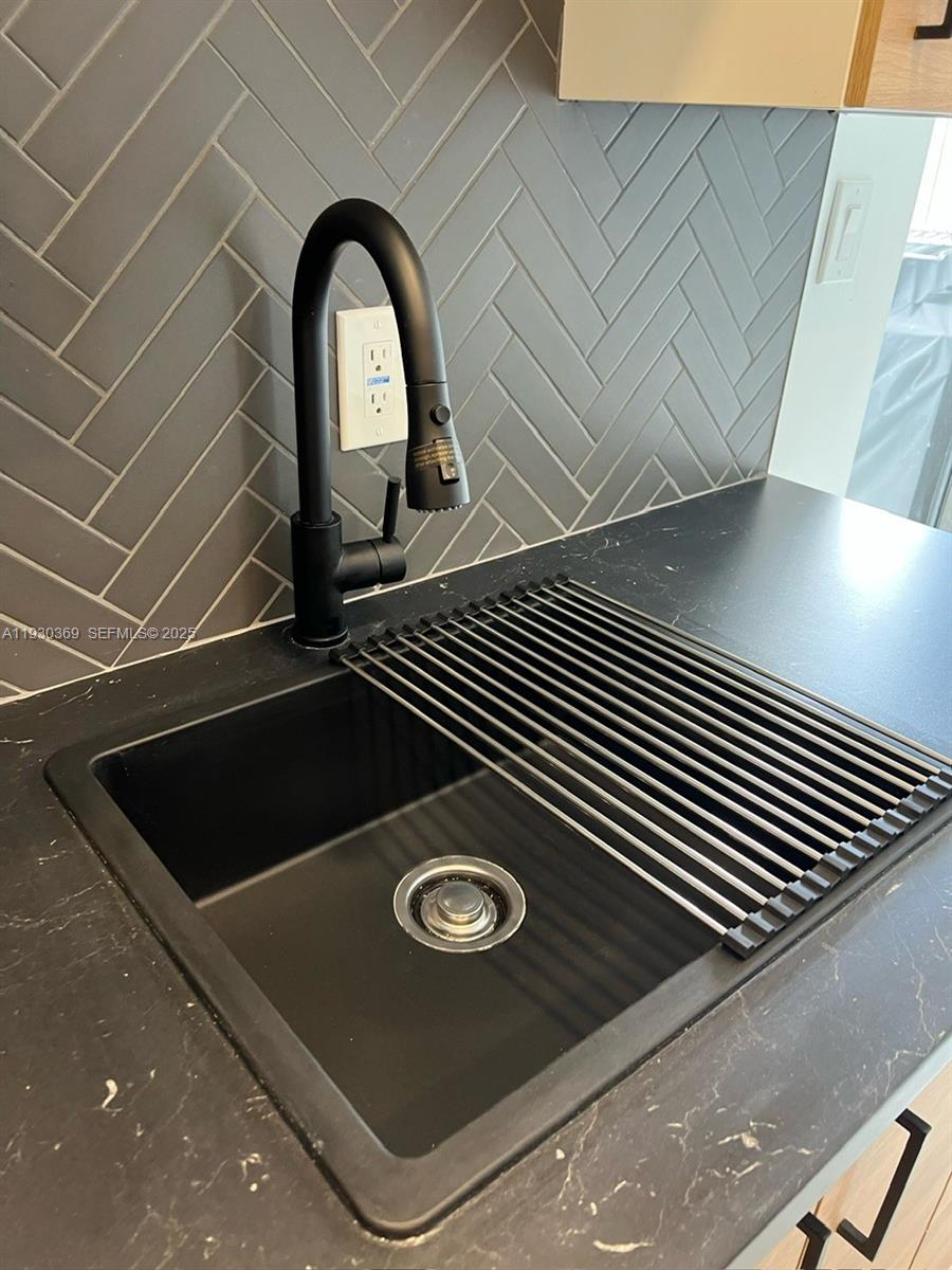 FLORIDA GARDENS 5 - Residential Lease