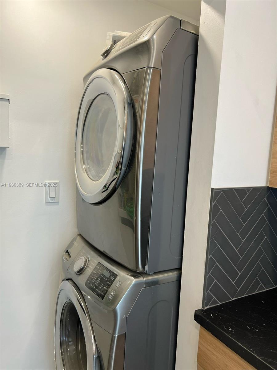 FLORIDA GARDENS 5 - Residential Lease