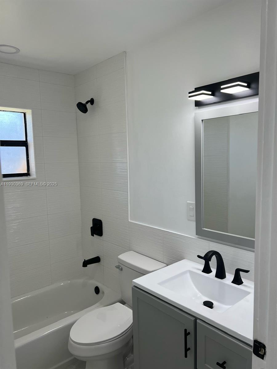 FLORIDA GARDENS 5 - Residential Lease