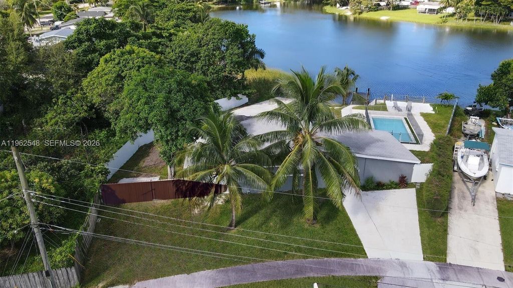 Photo of 3621 SW 35th St, West Park, FL 33023 (MLS # A11962548)