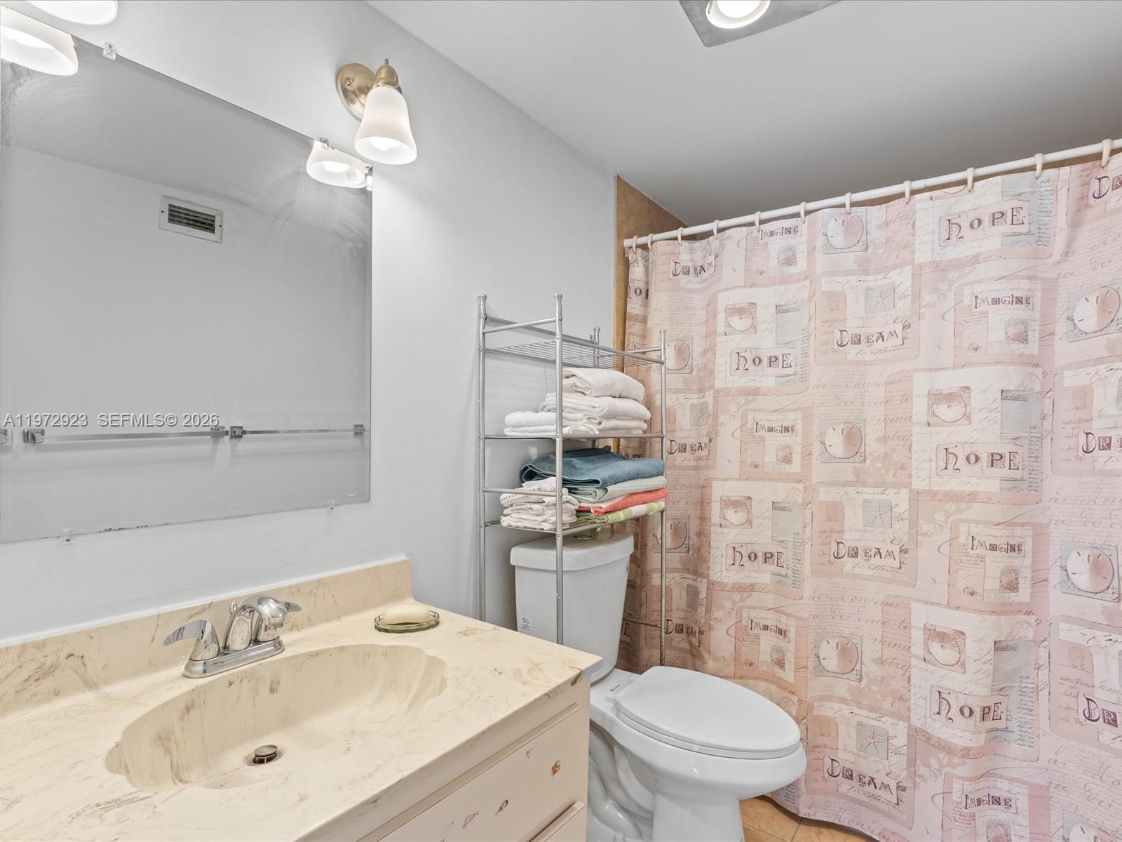 GOLDEN SAILS CONDO - Residential