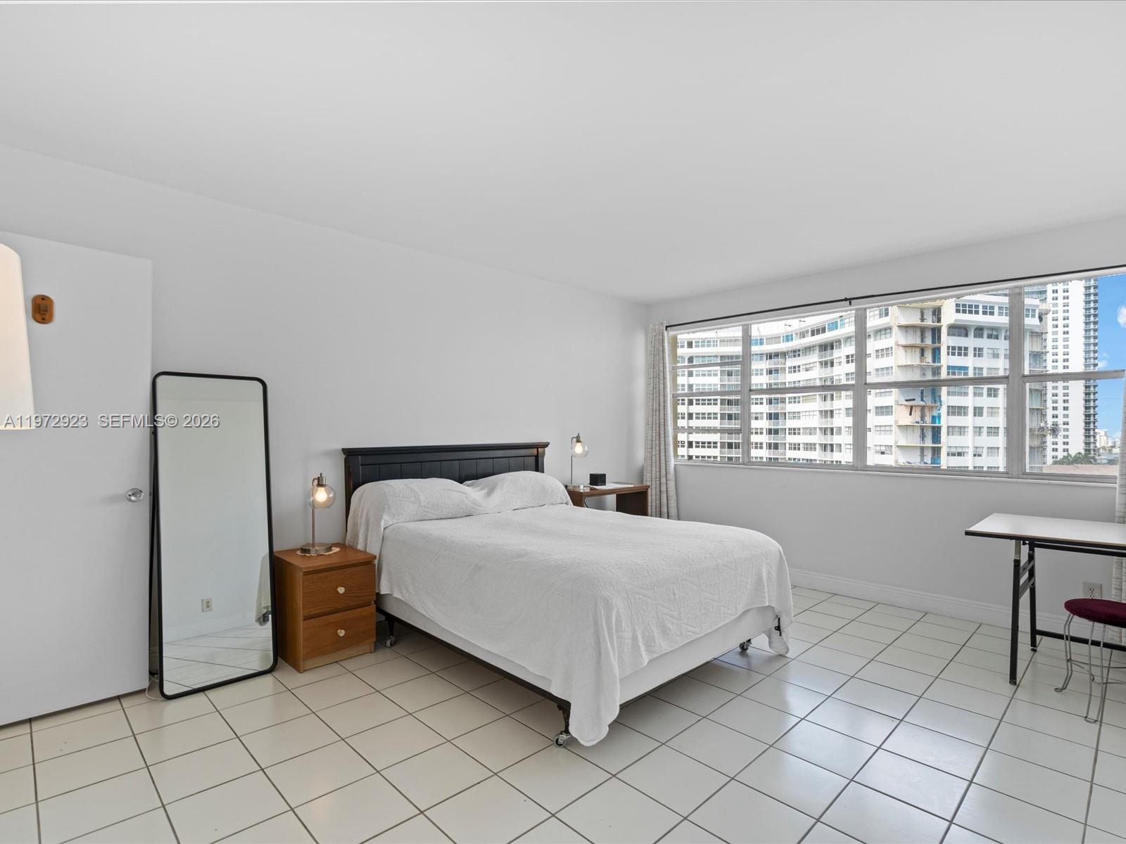 GOLDEN SAILS CONDO - Residential