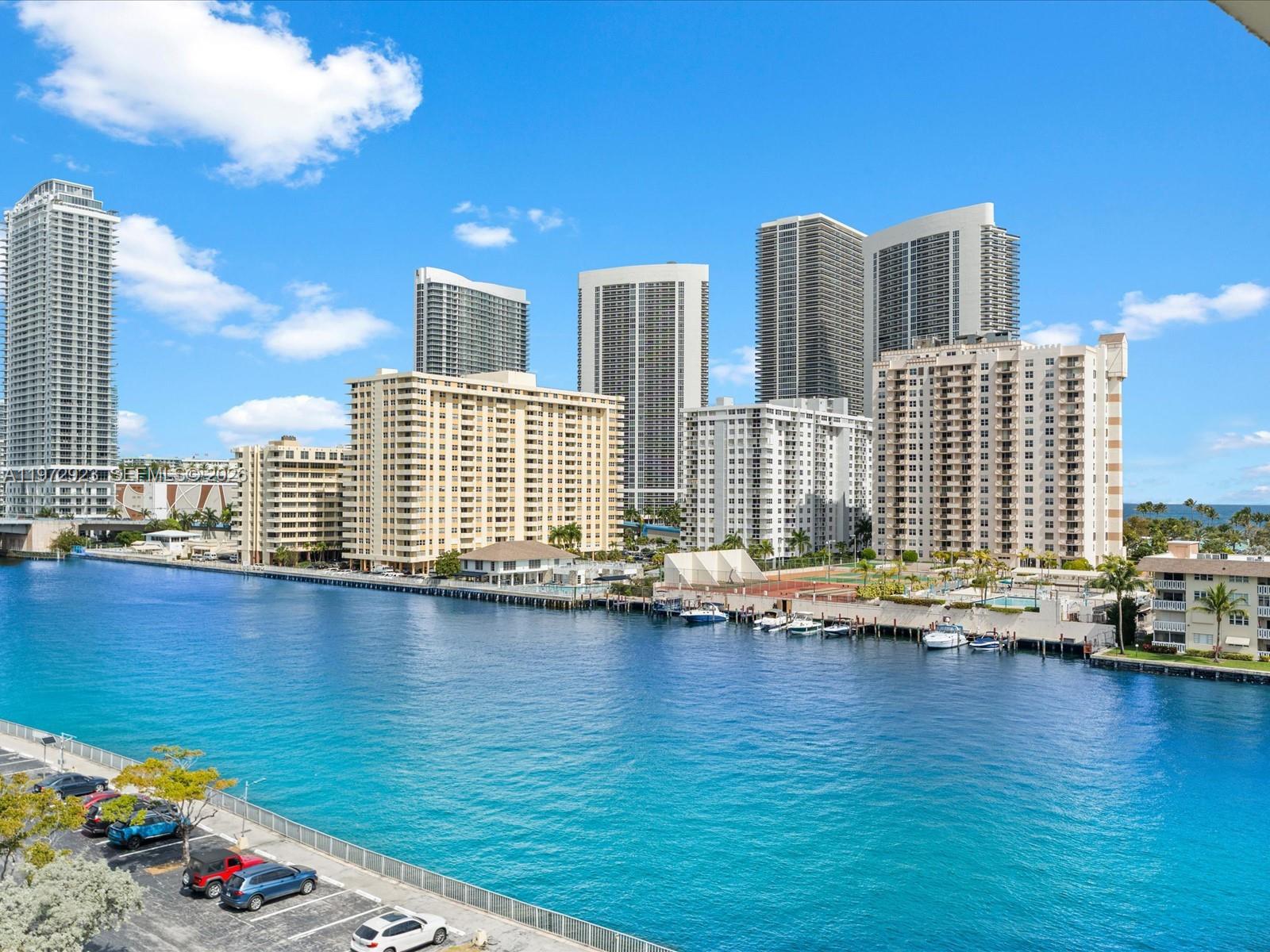 GOLDEN SAILS CONDO - Residential