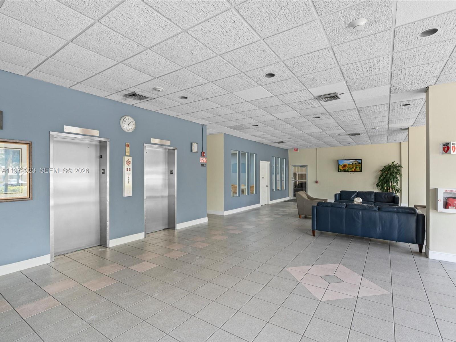 GOLDEN SAILS CONDO - Residential