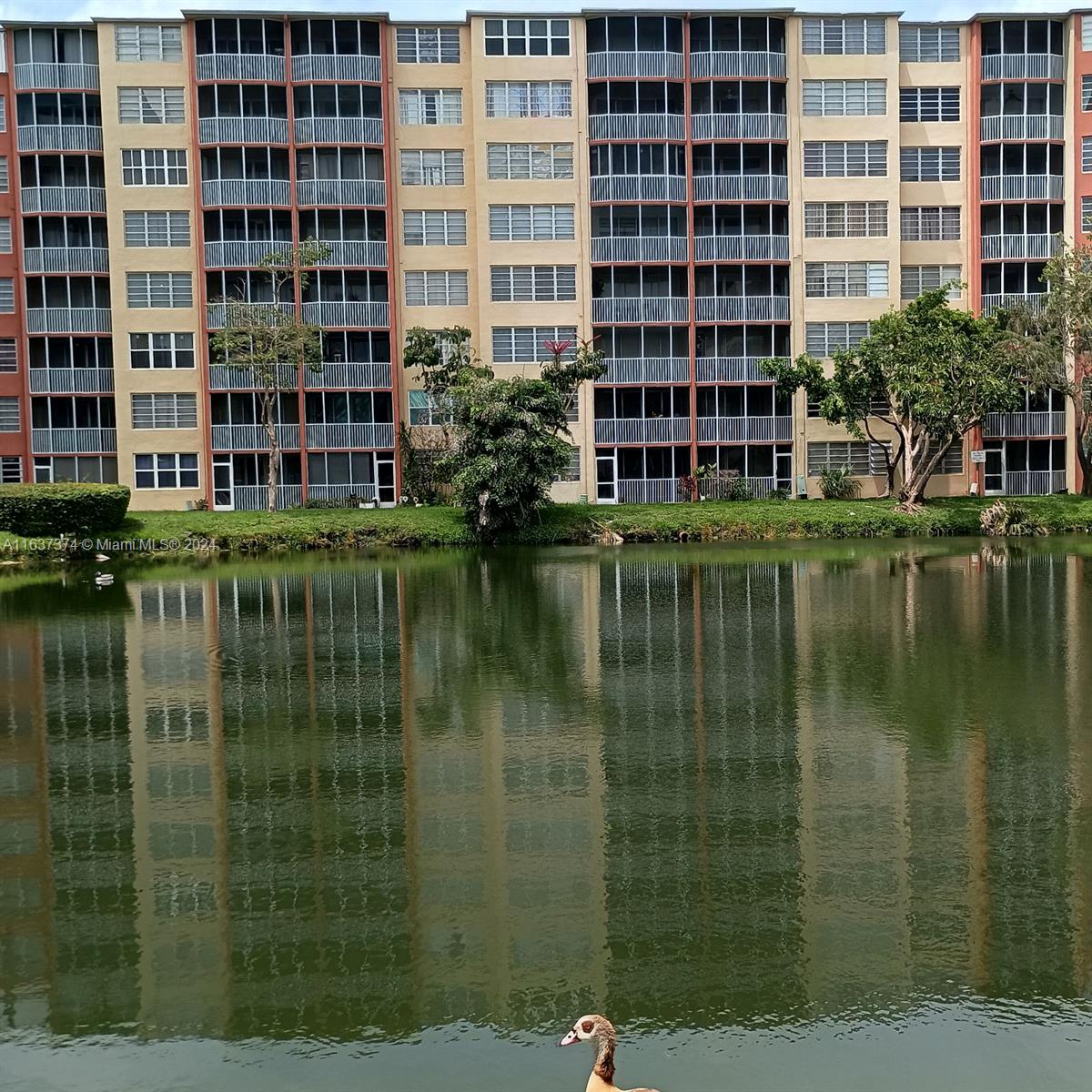 JADE WINDS - Residential