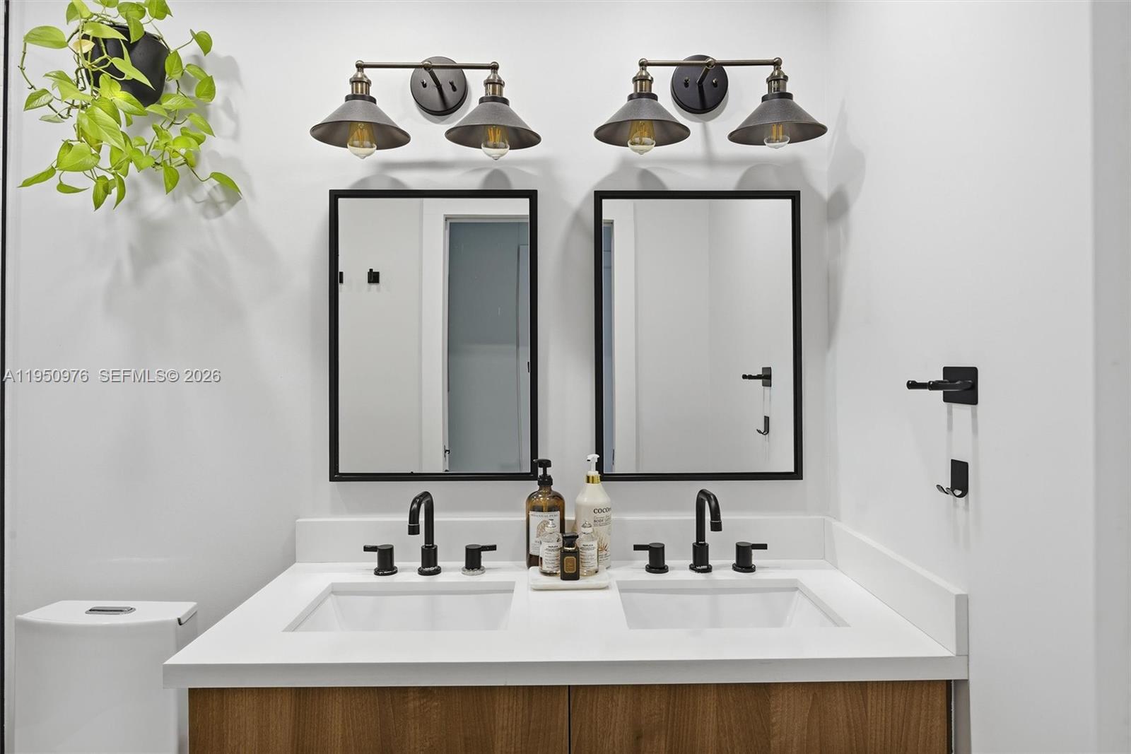 REV PL SEC 2 CC ESTATES - Residential