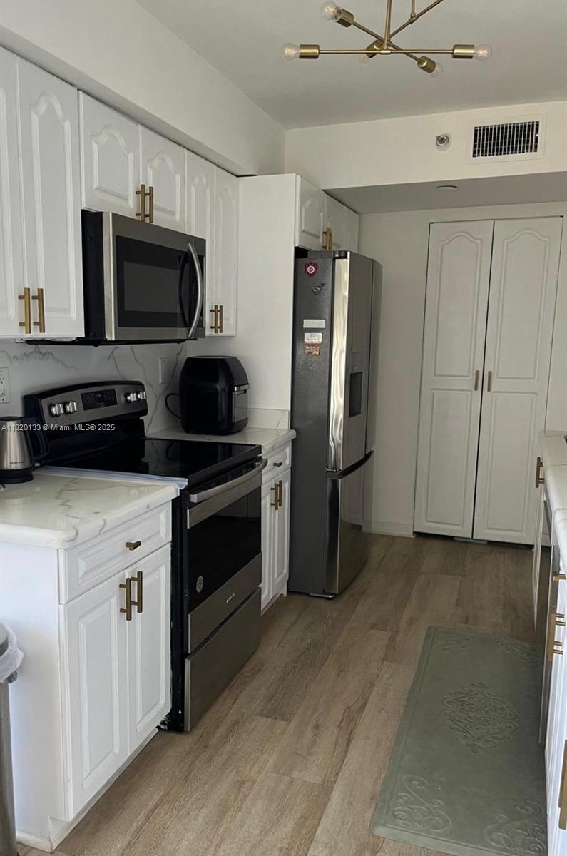 3500 Mystic Pointe Dr 1804