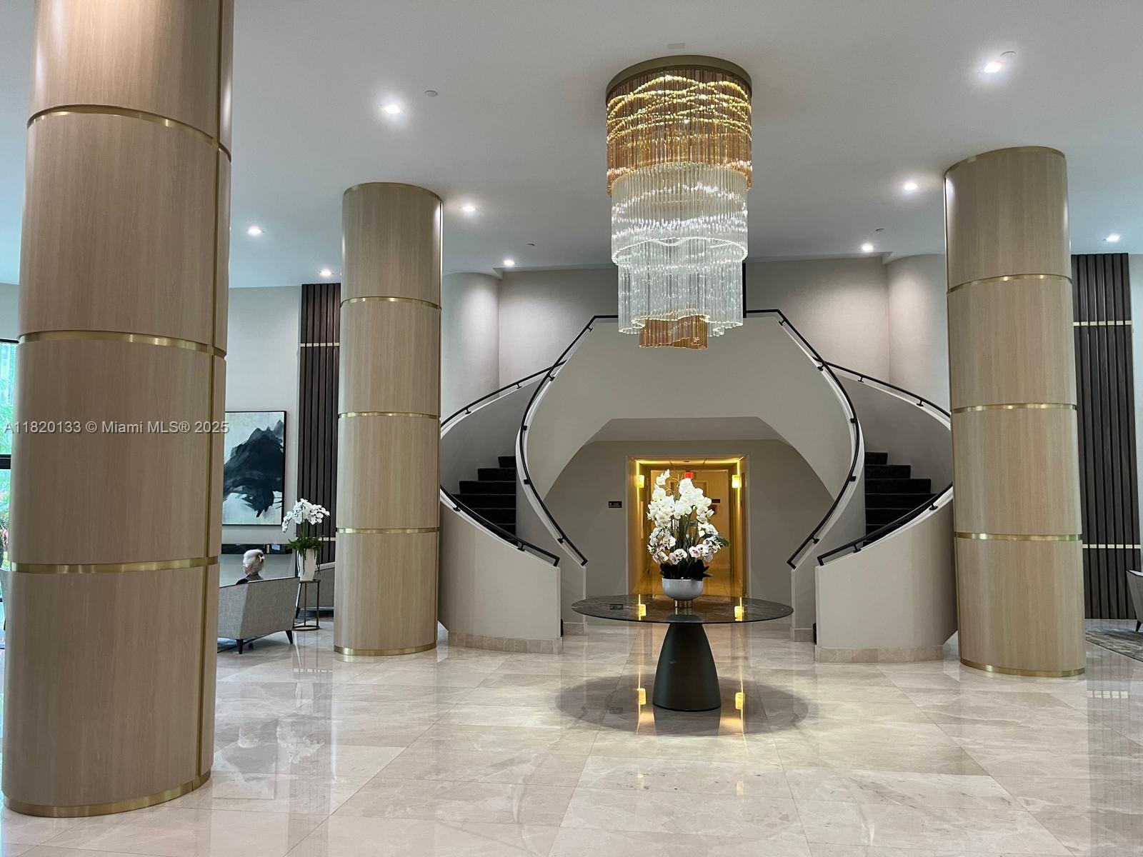 MYSTIC POINTE TOWER 400 C - Residential