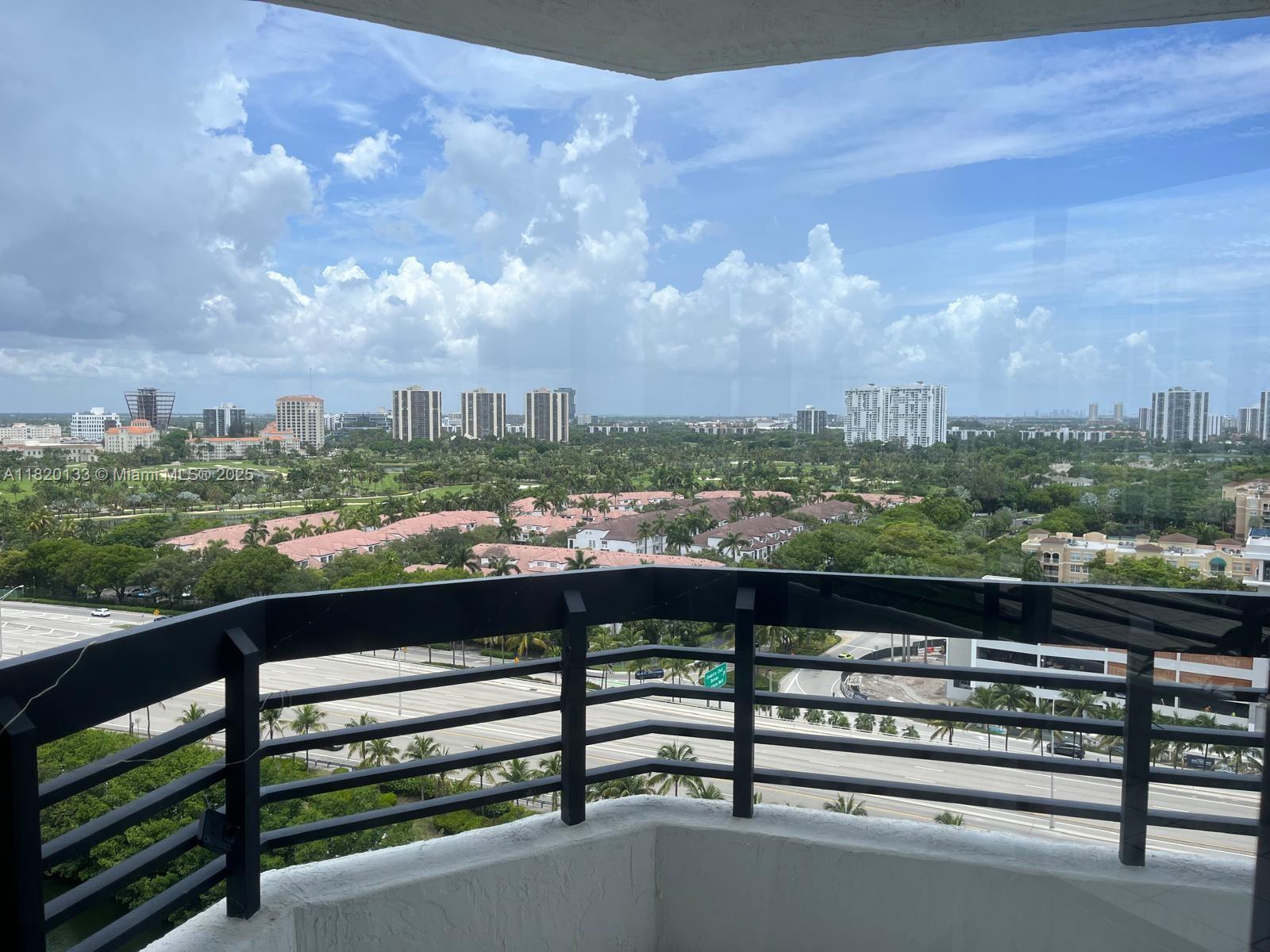 MYSTIC POINTE TOWER 400 C - Residential