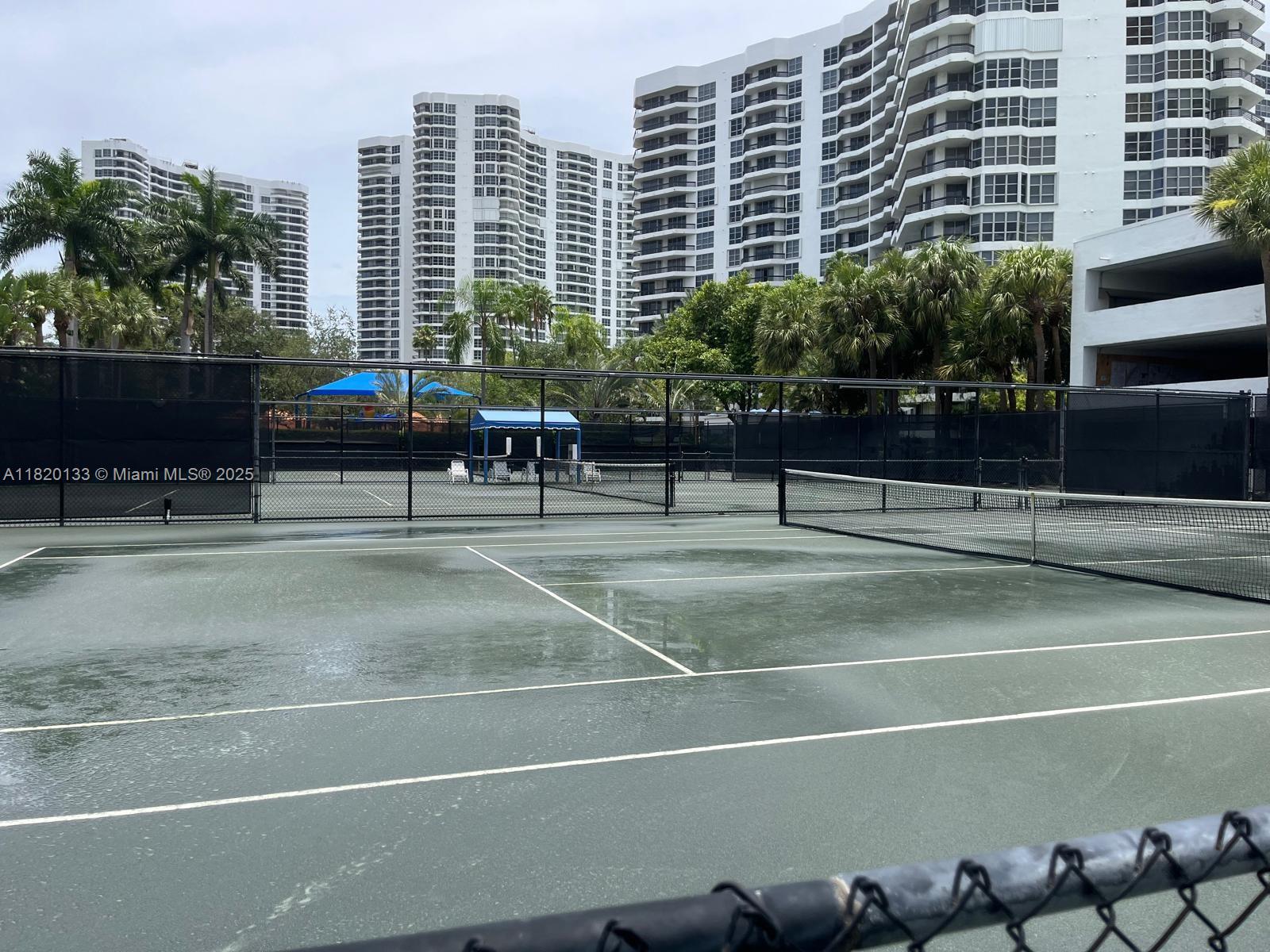 MYSTIC POINTE TOWER 400 C - Residential