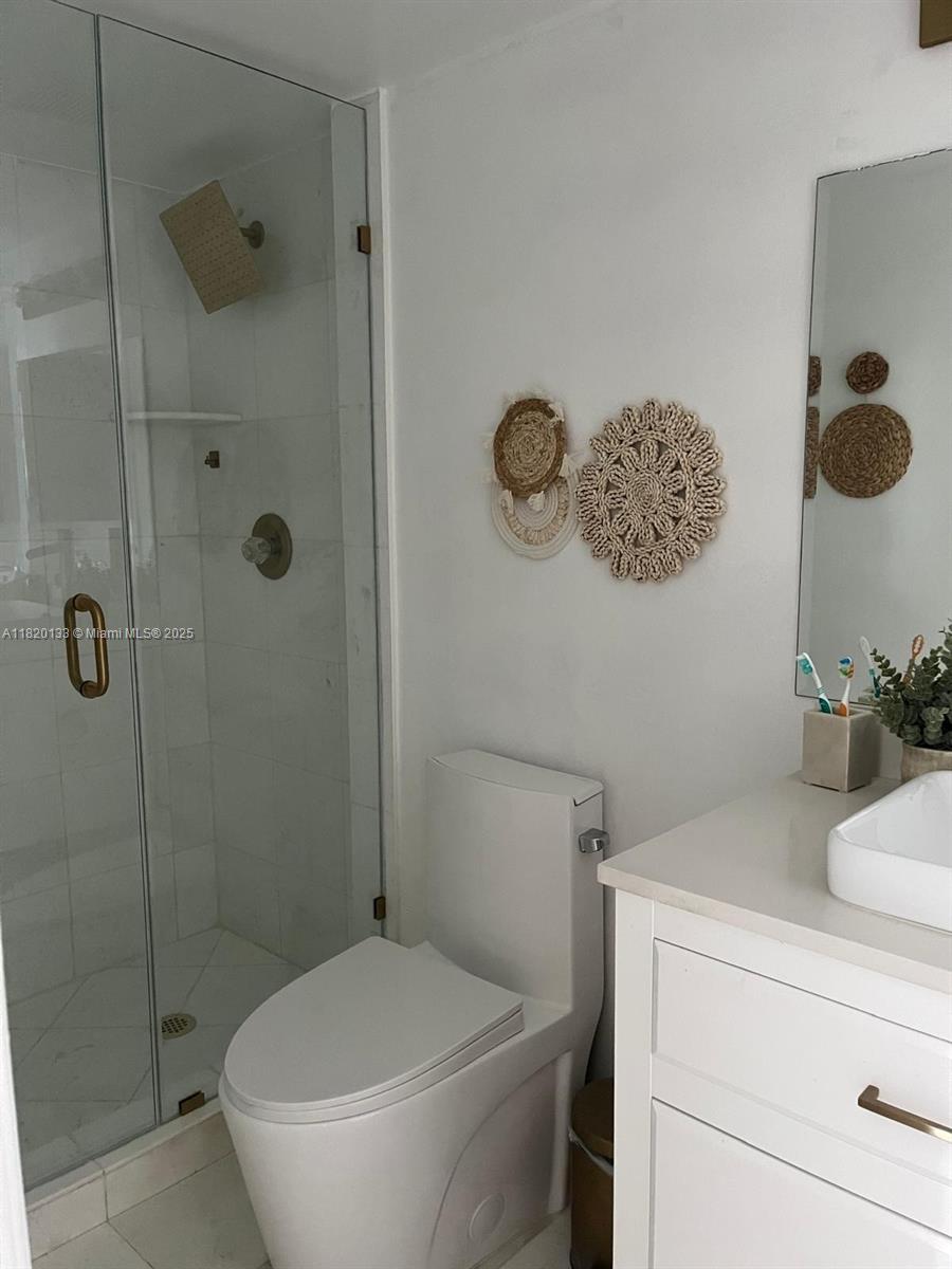 Property for Sale at 3500 Mystic Pointe Dr 1804, Aventura, Miami-Dade County, Florida - Bedrooms: 2 
Bathrooms: 2  - $594,000