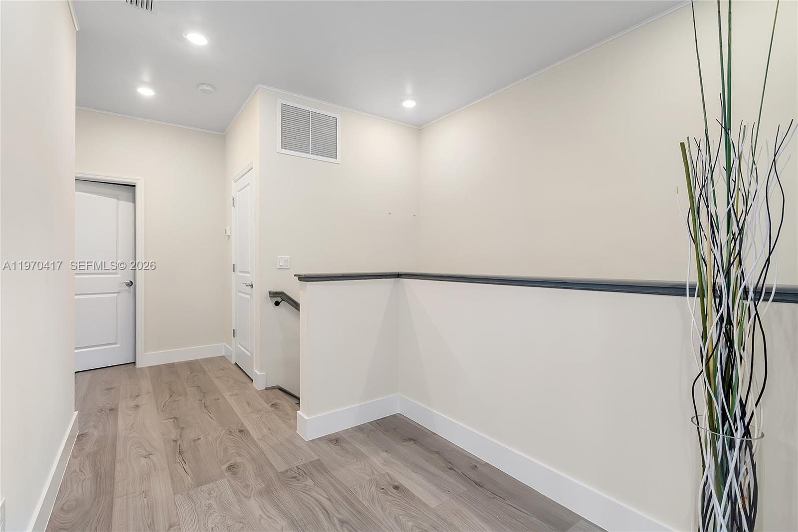 HILLCREST COUNTRY CLUB SO - Residential