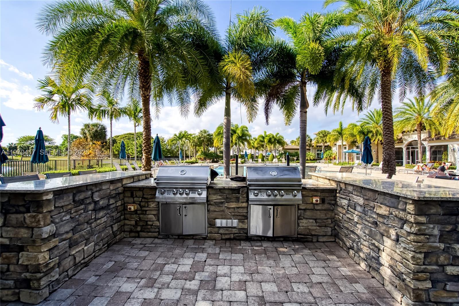 HILLCREST COUNTRY CLUB SO - Residential